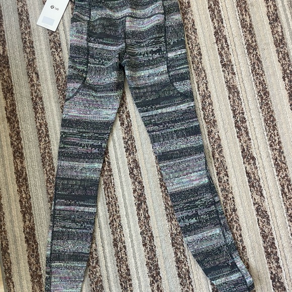 Lululemon Athletica Black and Pink Patterned Leggings - Picture 4 of 6